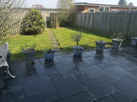 Llanishen Landscapes - Garden Maintenance, Gutter Cleaning & Jet Washing