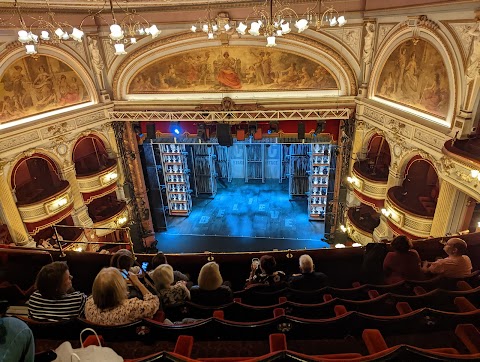 Alhambra Theatre, Bradford