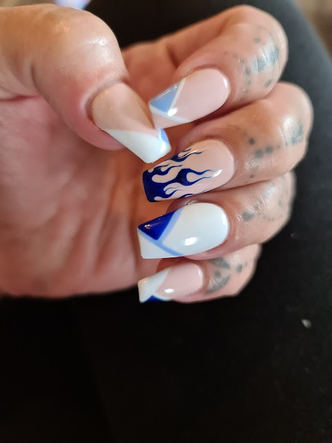 Ivy Nails