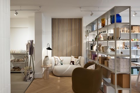 kin. Furniture & Design Store