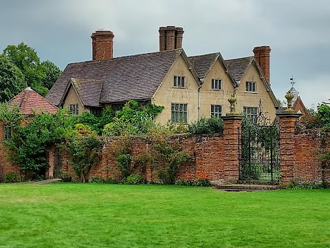 National Trust - Packwood House