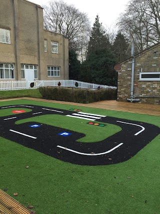 Hollybush Montessori Nursery School Chorleywood