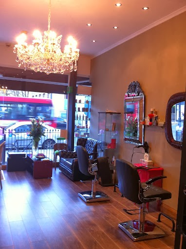 Ludmilla Salon