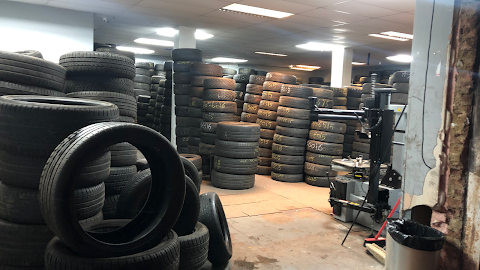 Kingz Tyres Retailer & Wholesalers