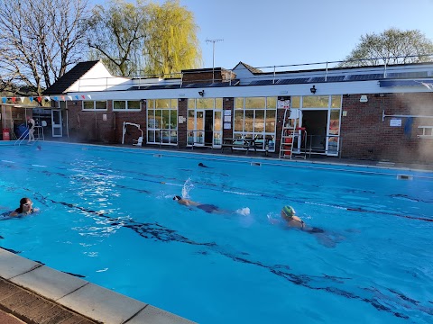 Chesham Open Air Pool