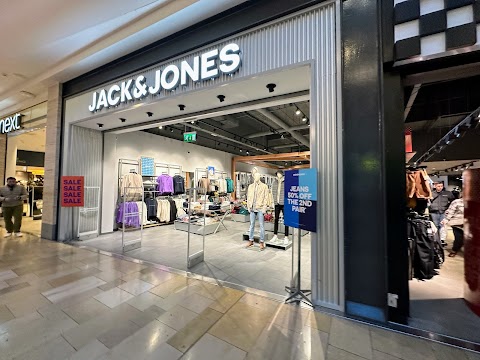 JACK & JONES