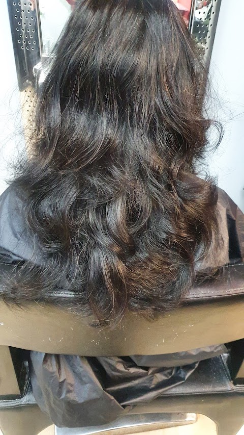 Kiran's Hair, Beauty and Nails