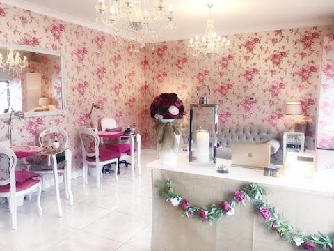 No. 8 Organic Beauty Salon