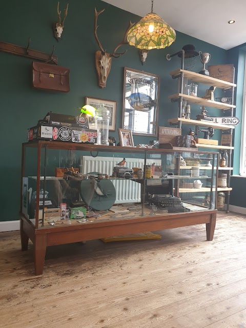 Burdett's Gentleman's Barber & Shop