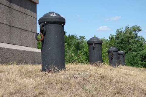 Пам’ятник загиблим шведам від росіян