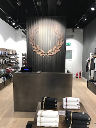 FRED PERRY Bluewater