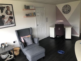 LK Nails and Beauty Salon