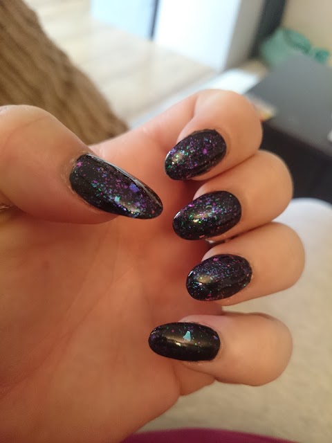 Hollywood Nails