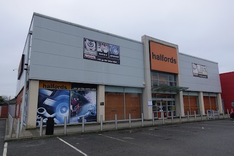 Halfords - Borehamwood