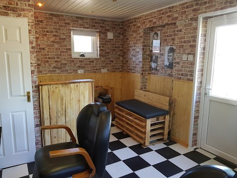 The little barbers shop