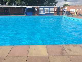 Bourne Outdoor Swimming Pool