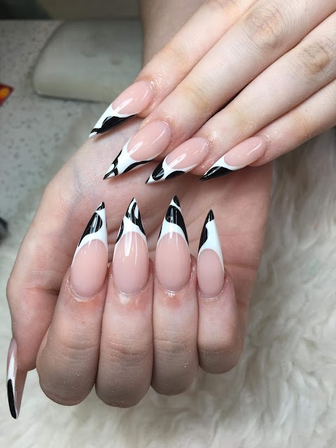 Top Nail Queen