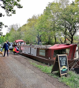 Walton Perk Cafe (Coffee and Cake boat) Fully Licenced