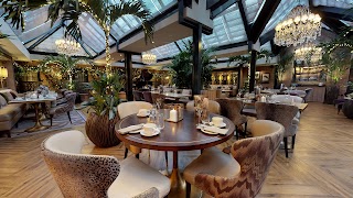 Palm Court Restaurant, Bar & Piano Lounge