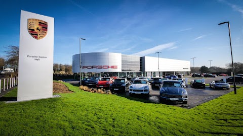 Porsche Centre Hull - Servicing