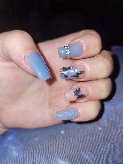 Mia nails