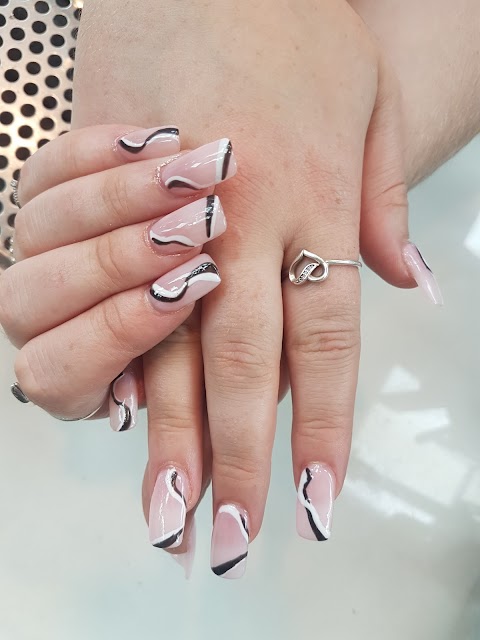 Friendly nail and beauty