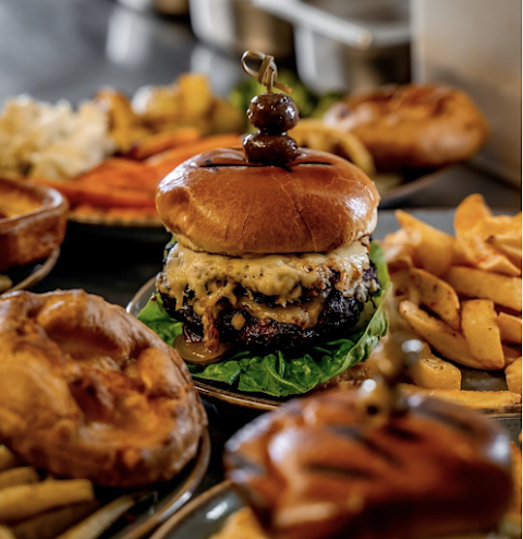 The Waggon & Horses | Best Restaurant & Pub in Radlett, Borehamwood | Best Rate Guaranteed