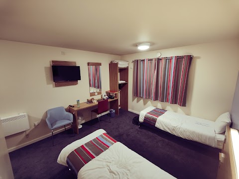 Travelodge Bracknell Central