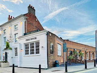 The Bole Bridge - JD Wetherspoon