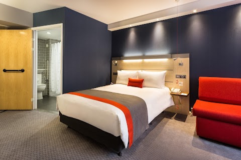 Holiday Inn Express London - Watford Junction, an IHG Hotel