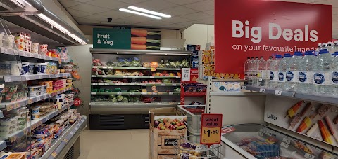 Iceland Supermarket Pinner