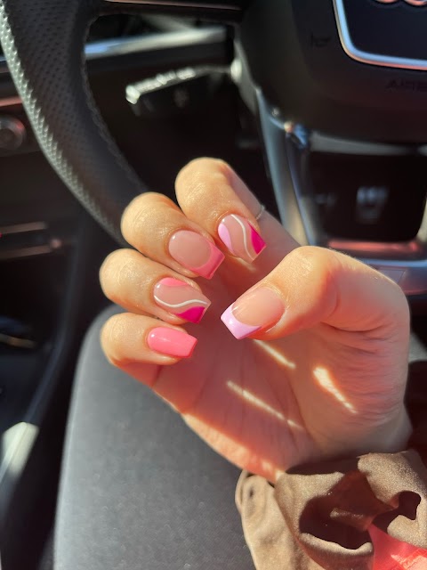 Harlow Nails