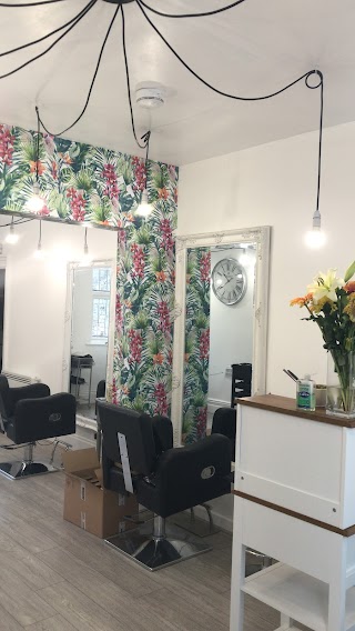 La maison hair salon