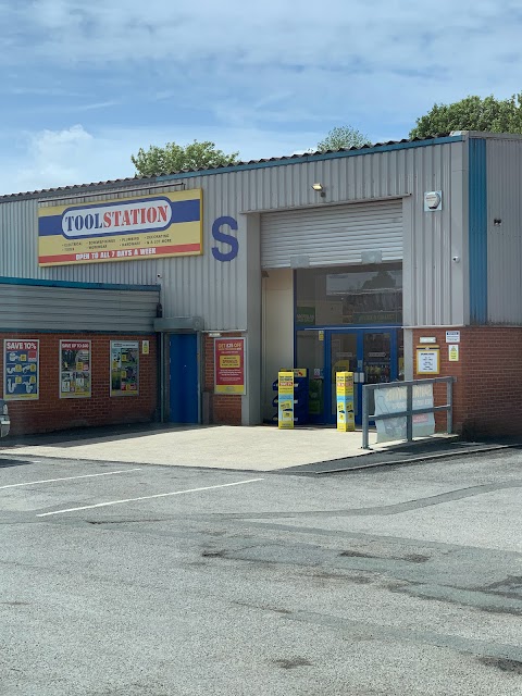 Toolstation Oldham Derker