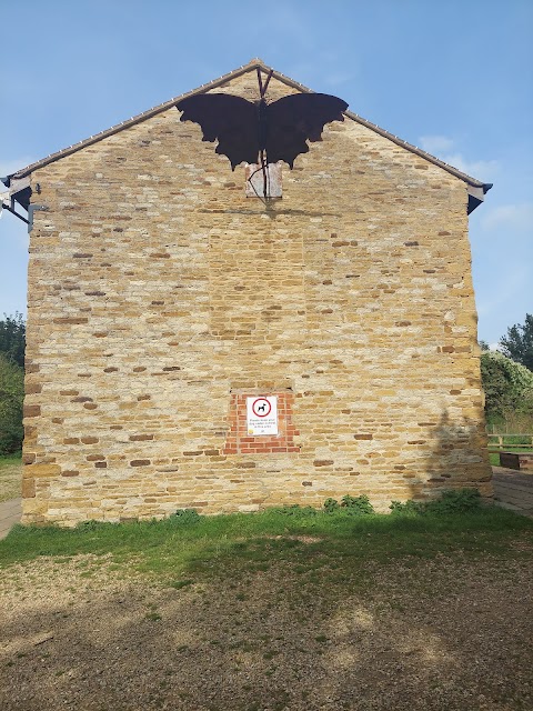 Bradlaugh Fields & Barn