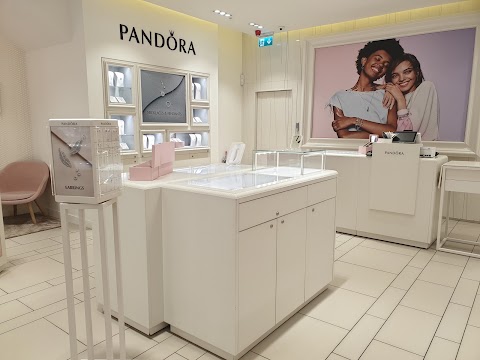 Pandora Birkenhead