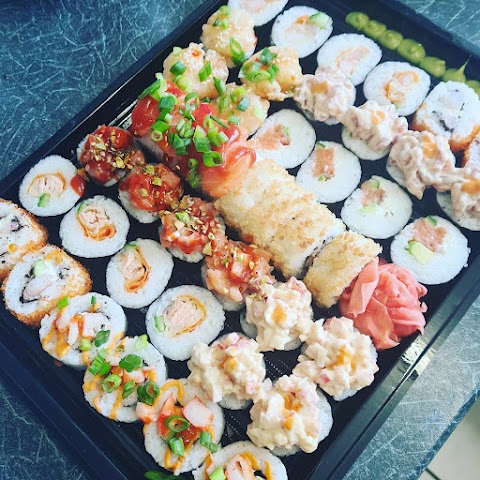 De Lux Sushi