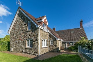 The Barn B&B and Tyn Cellar Farm Cottages