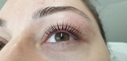 Re-balance Lashes and Beauty by Renia