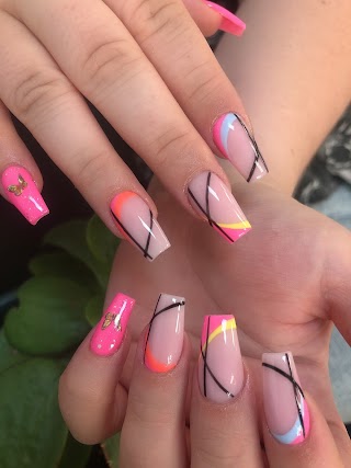 Helen’s Nails & Beauty