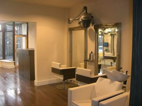 Hairdressers Bolton - John Lee Guy