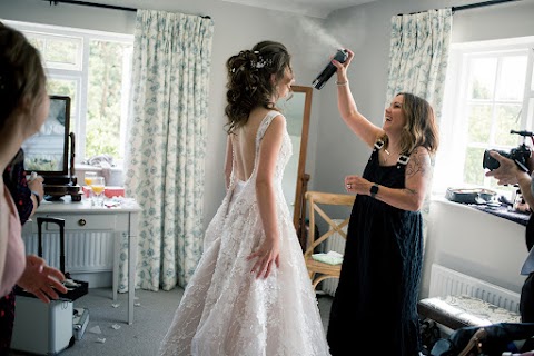 Sarah Roberts. Jewellery & Wedding/Occasion Hair Accessories. Bridal & Occasion Hairstylist.