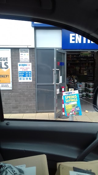 Screwfix Bristol - Longwell Green