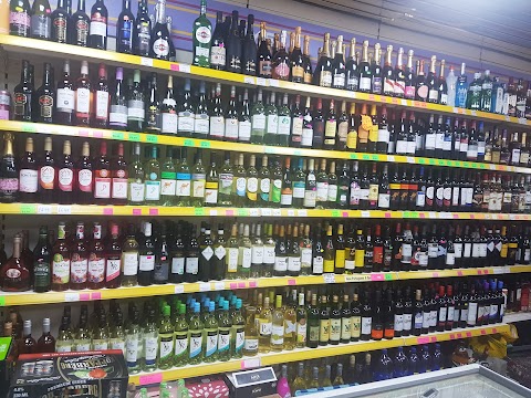 Brentford Off Licence