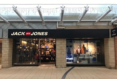 JACK & JONES