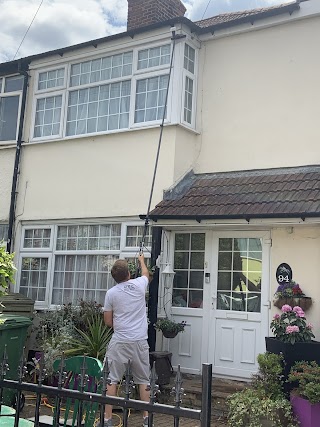 MRH Window Cleaning & Gutter Service