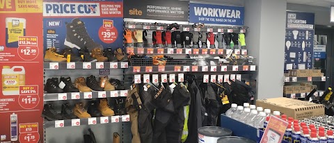 Screwfix Farnborough - Invincible Road