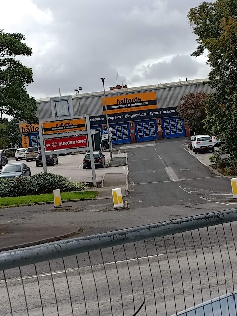 Halfords Autocentre Leeds (York Road)