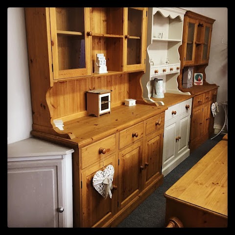 Highfield Pine & Oak furniture