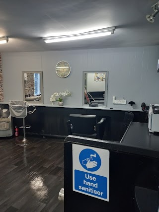 Dee View Barbers